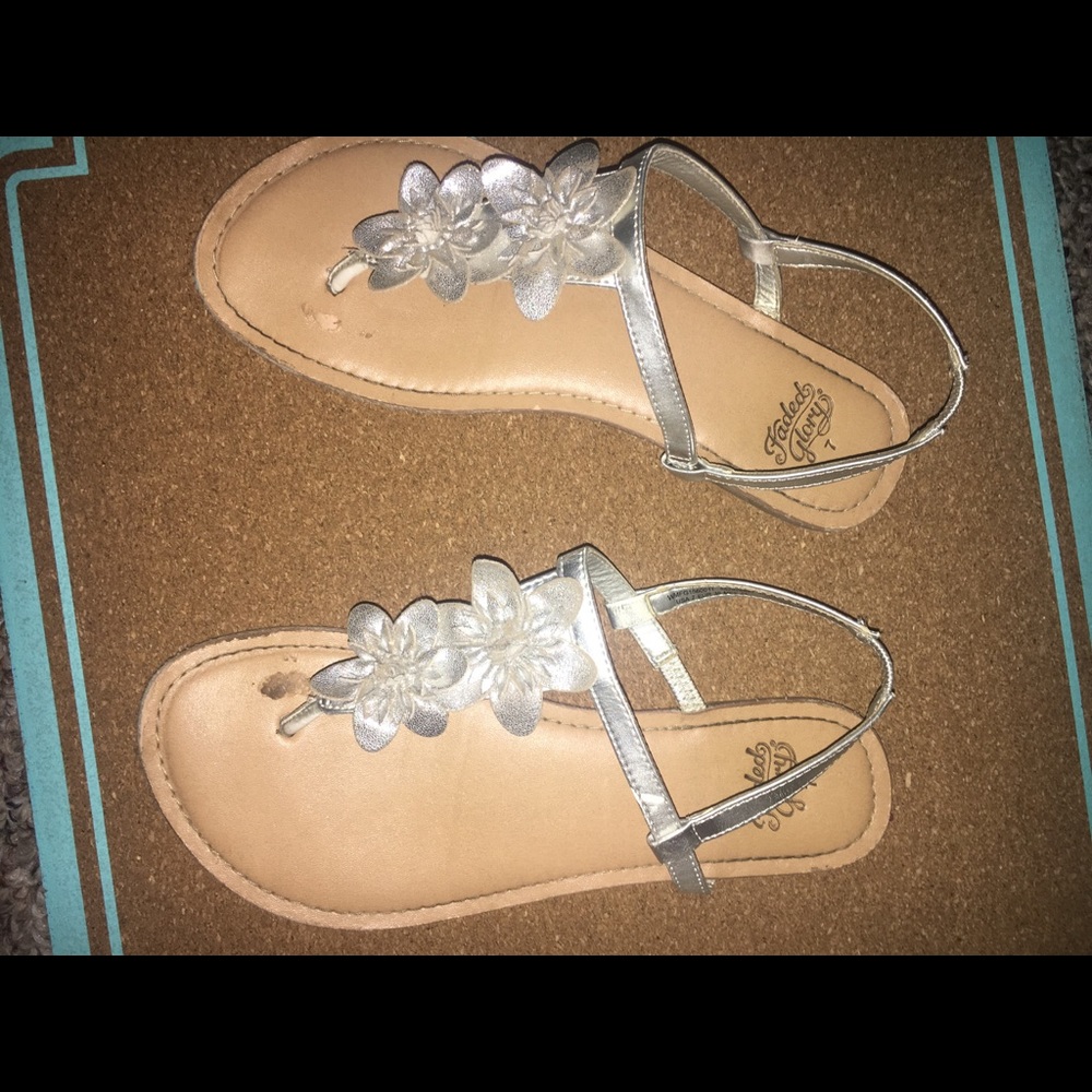 Silver Flower Strap Sandals